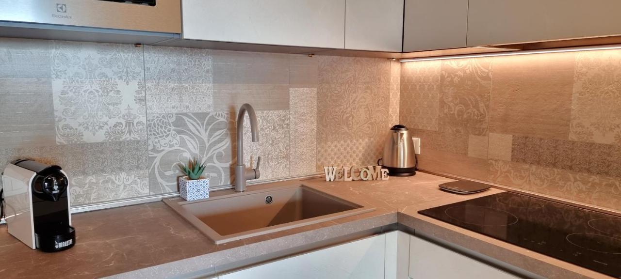 Dolce Blu Sirmione Apartment Rivoltella del Garda Ngoại thất bức ảnh