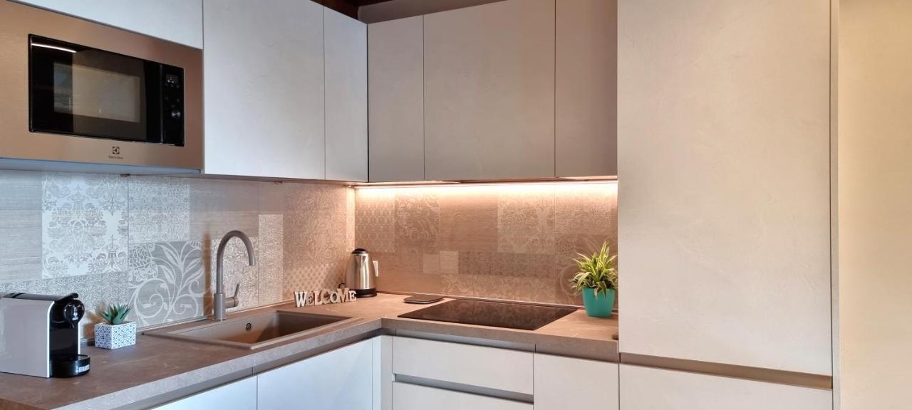 Dolce Blu Sirmione Apartment Rivoltella del Garda Ngoại thất bức ảnh