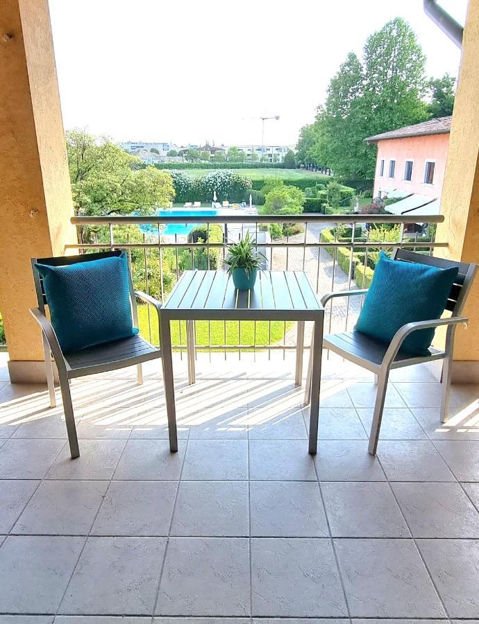 Dolce Blu Sirmione Apartment Rivoltella del Garda Ngoại thất bức ảnh