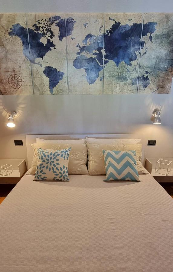 Dolce Blu Sirmione Apartment Rivoltella del Garda Ngoại thất bức ảnh