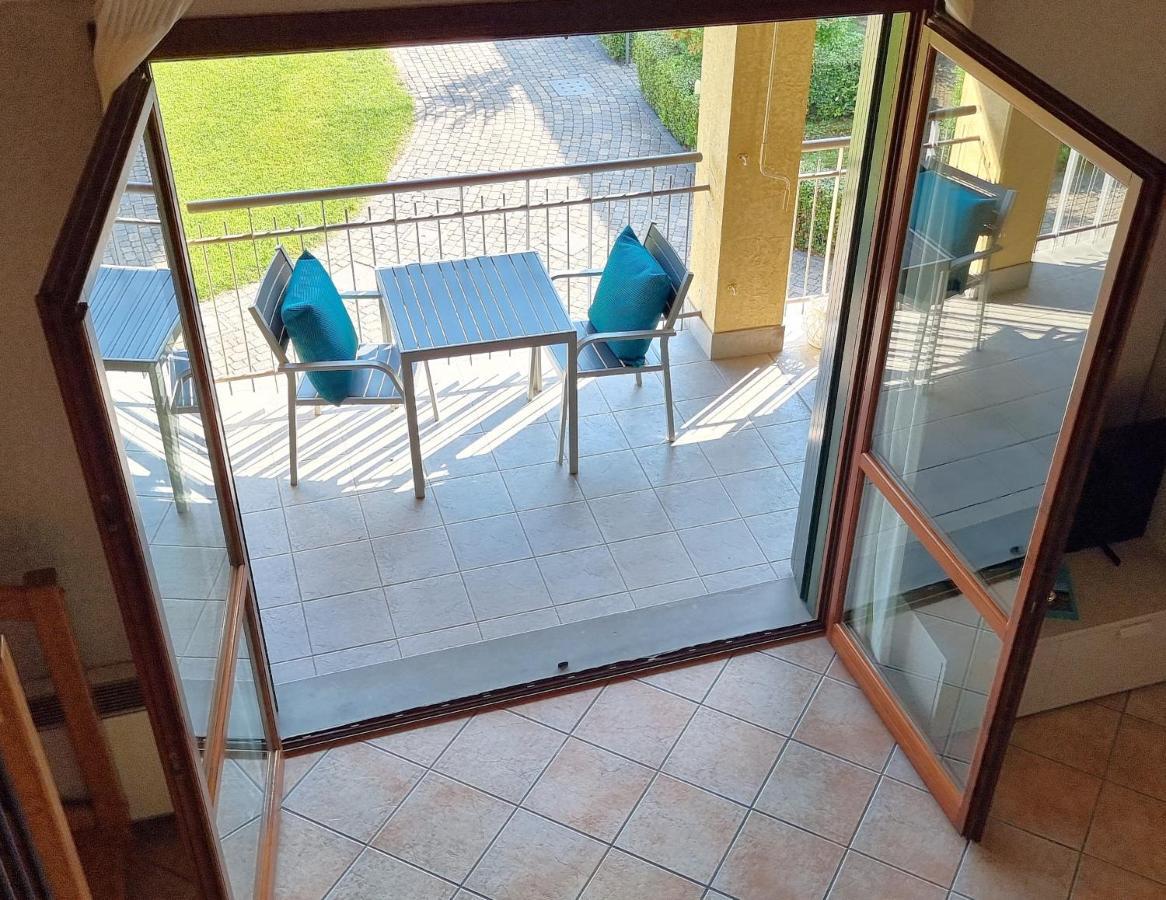Dolce Blu Sirmione Apartment Rivoltella del Garda Ngoại thất bức ảnh